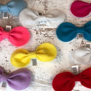 NWT Hellow Kitty Style Felt Hair Bow Hair Clips
